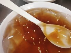 -珀玉莲花白米线店