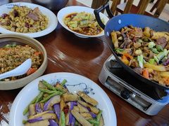 -富正毅三下锅·湘西韵味(天门山索道店)