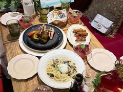 -秘密旅行Bonjour(黑金冠 江南西店)