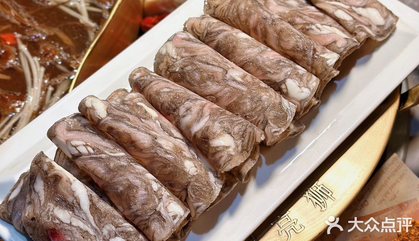 藏在居民区里的重庆火锅店，蒜里甜牛肉串爱了‼️