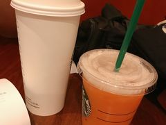 冰摇桃桃乌龙-星巴克(广州淘金路店)