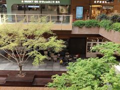 -瑞虹新天地月亮湾
