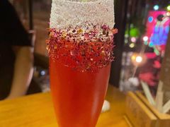 红唇鸡尾酒-胡桃里音乐酒馆(白云五号T5 MALL店)