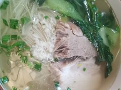 枫镇大肉面-朱鸿兴面馆(绿宝广场店)
