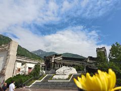 -四川汶川特大地震漩口中学遗址