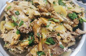 Chicken Frame Salad with Peanut and Rice Noodles