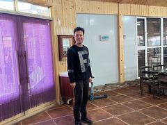 -粘豆包柴火铁锅炖