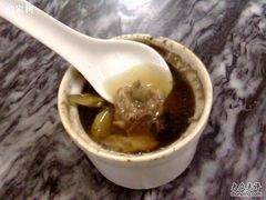 花胶冬菇炖本地鸡-信行丰炖品皇店(光孝路店)