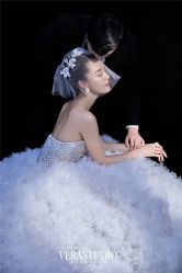 -至臻微拉婚纱摄影