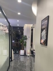 -苗方清颜专业祛痘·皮肤管理