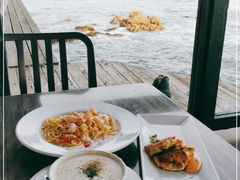 -Fish Hopper
