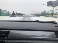 -榆林榆阳西路火车站亚朵酒店