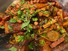 -愉肴麻辣香锅(中山路店)