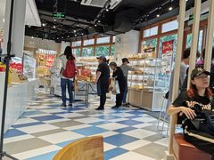 -85度C(生甜甜圈研究工坊·上海平凉店)