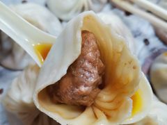蟹黄汤包-食惠里小笼包面馆(越秀店)