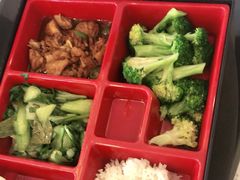 -杭州中升之星奔驰4S店(滨江店)