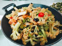有机花菜炒鲜虾-渔人家宴