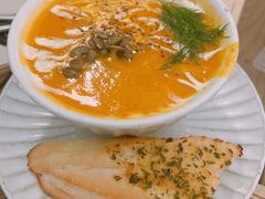 -Mark&Mars Restaurant