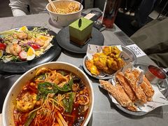 -W COLLECTIVE  DESSERT SHOP