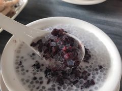 椰汁紫米西米露-黄师奶甜品店