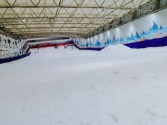 -乔波室内滑雪场