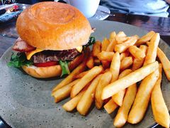 -12 Rocks Beach Bar Cafe