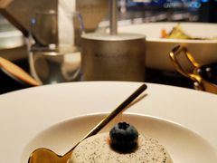 -MONICH牛排融合餐厅(和义大道购物中心店)