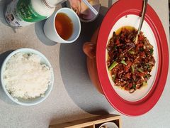 -有红鸡毛店·川菜(建设路店)