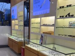 -光明眼镜·蔡司授权(徐泾店)