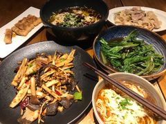 -十三式重庆江湖菜(金茂览秀城店)