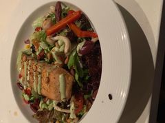 烤三文鱼色拉-新元素(蓝色港湾店)