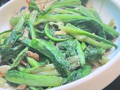 豆豉鲮鱼炒油麦菜-大富蚝乌东哥饭店·石锅鱼杂·柠檬鸭(革新路店)