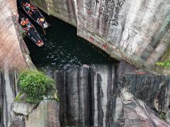 -绍兴东湖风景区