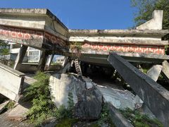 -四川汶川特大地震漩口中学遗址