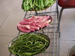 -老石黑山羊毛驴肉火锅(金凯广场店)