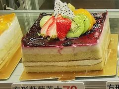 蓝莓芝士蛋糕-樱桃面包西饼(宝乡街)