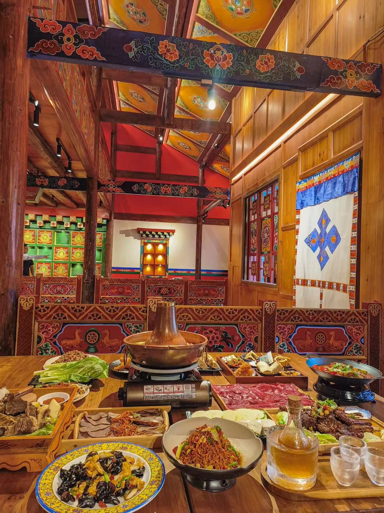 青稞藏餐秘境🏰 藏式童话小屋里的世界