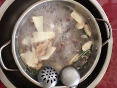 -老石黑山羊毛驴肉火锅(金凯广场店)