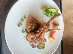 -唐拉雅秀酒店-西锦汇空中BBQ·思创餐厅