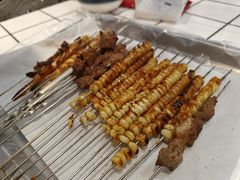 -喜悦小串丹东小黄牛海鲜烧烤大排档(民主广场店)