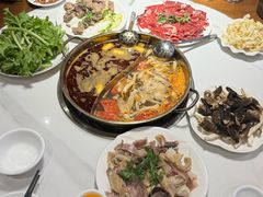 -乡土特色.冷锅鱼.牦牛肉火锅