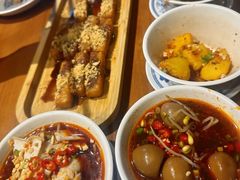 -炉小二铜锅牛蛙•川湘菜(三里屯店)