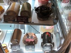 -花花卷卷·鲜食蛋糕(静安久光百货店)