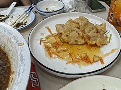 -老码头黑皮肘子锅包肉熏酱水饺(文政街店)