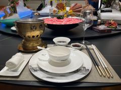 -鼎泰亨·海鲜牛肉餐厅(滨江店)