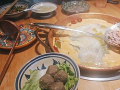 -洱火云南酸菜牛肉火锅(石景山当代商城店)