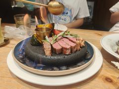 烟熏澳洲谷饲牛肋扒-秘密旅行Bonjour(黑金冠 江南西店)