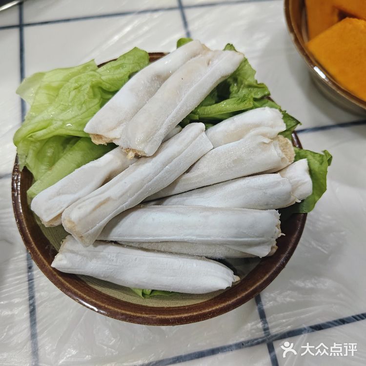 特别是他们家的锅底，真的巨无敌好吃，特别的鲜香麻辣