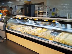 -沃尔玛(前山店)