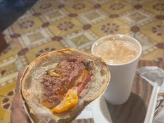 -Bánh Mì Huynh Hoa